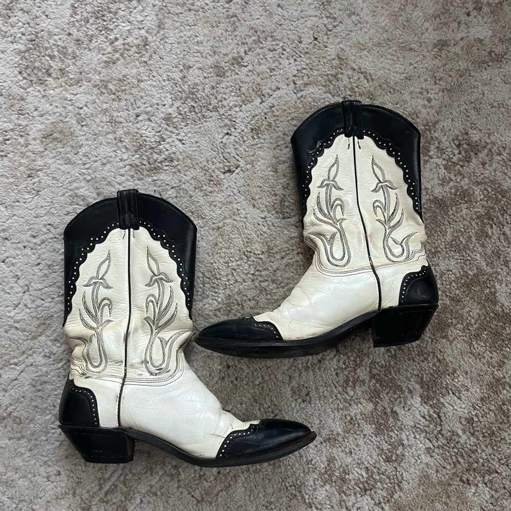 Black and white leather cowboy boots